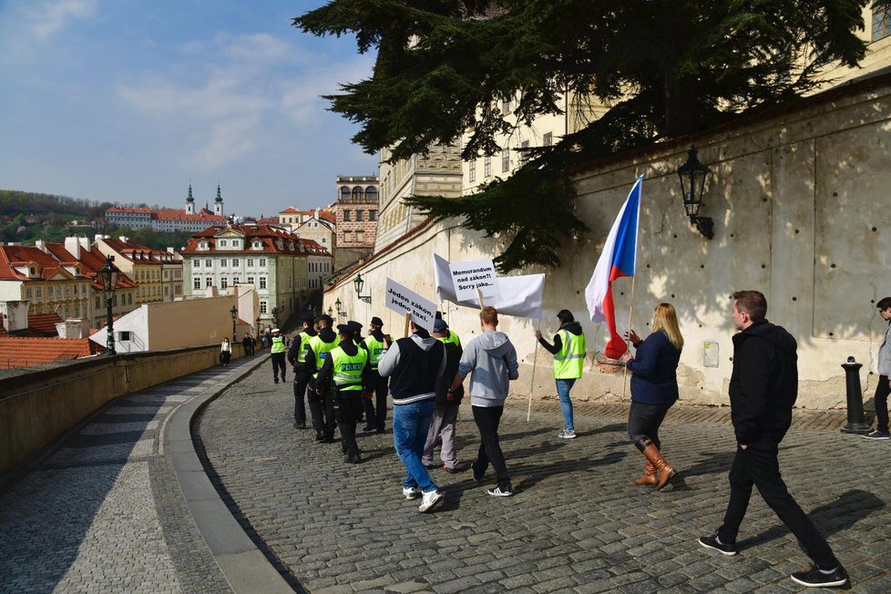 Protest taxikářů proti novele silničního zákona, 8. dubna 2019.