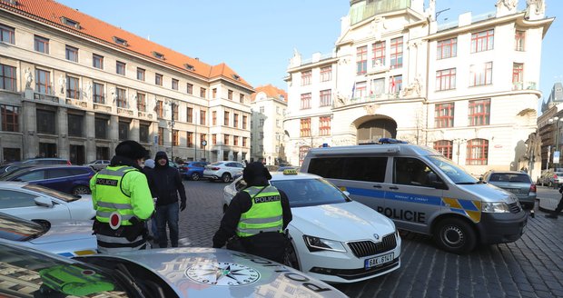 Situaci u úřadů monitorovala policie.