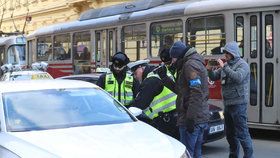 Taxikáři 26. února zablokovali Lazarskou a Spálenou ulici v centru Prahy.
