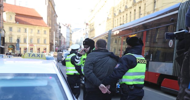 Taxikáři 26. února zablokovali Lazarskou a Spálenou ulici v centru Prahy.
