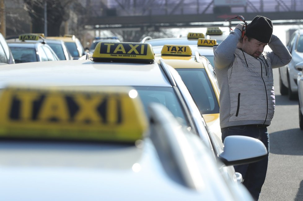 Protesty taxikářů na Strahově.