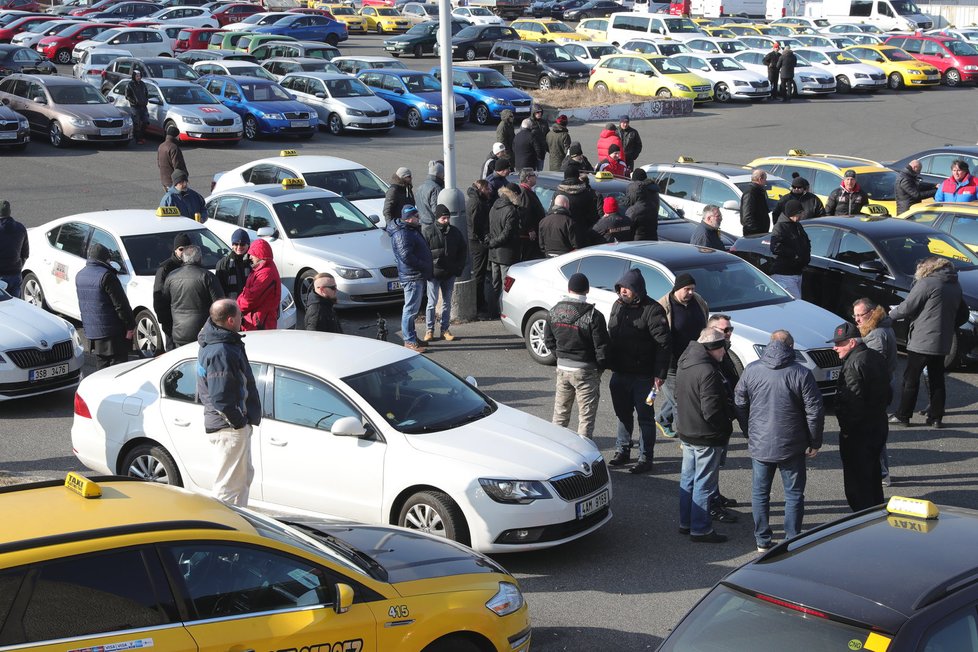 Protesty taxikářů na Strahově.