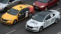 Pražští taxikáři proti alternativním dopravcům opakovaně protestovali