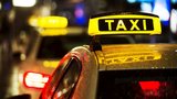 K loupeži si zavolal taxi, řidič ho ale vyklopil rovnou na stanici i s jeho lupem