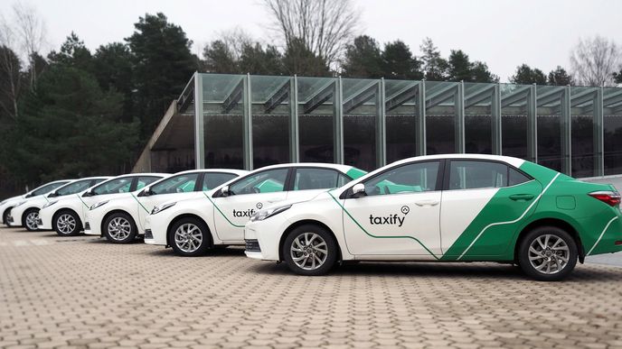 Moderní aplikace mohou podle ředitele Taxify odstranit veškeré předsudky lidí.