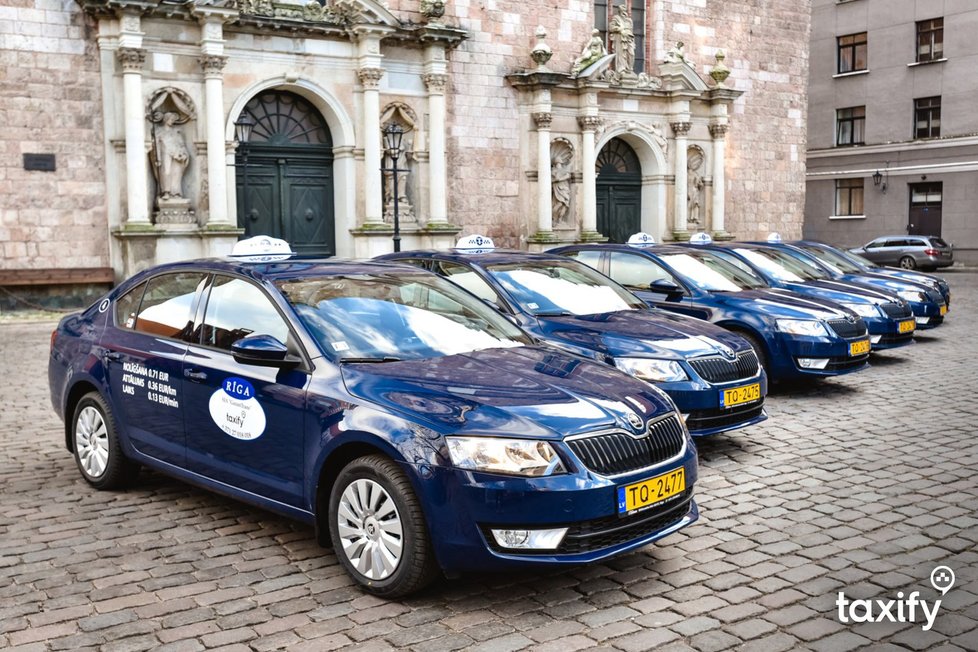 Aplikace společností Uber, Taxify a Liftago už zabírají více než polovinu trhu taxislužeb a alternativních dopravců. (Ilustrační foto)