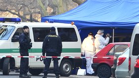 Kauza Taxivrah: Praha, 1. února 2014. Kriminalisté šetří první vraždu taxikáře v Praze.