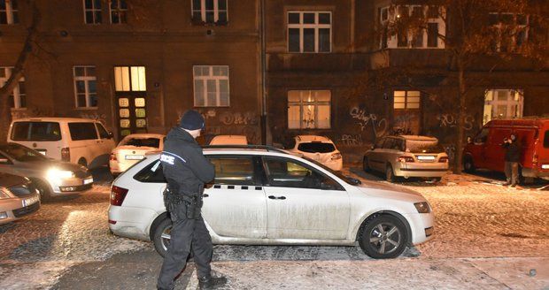 Další mrtvý taxikář v Praze! Policisté ho našli v autě na Žižkově