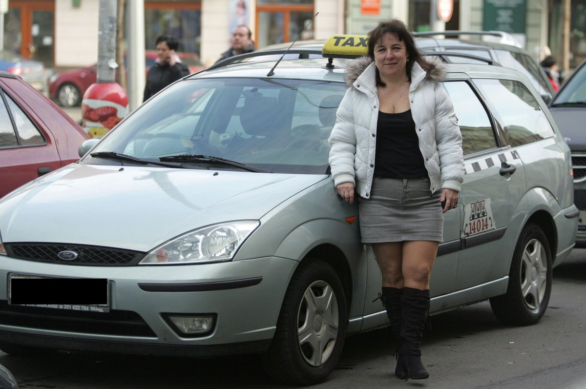 Z celkem 4000 pražských taxikářů je 150 žen. Ivanka je jednou z nich.