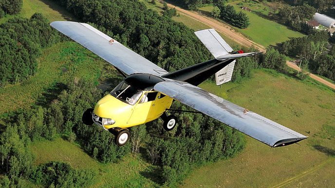 Létající automobil Taylor Aerocar.