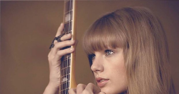 Originální fotka Taylor Swift.