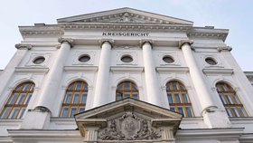 V Rakousku začal soud se strůjcem zmařeného teroristického útoku na koncert Swiftové.