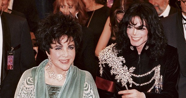 Elizabeth Taylor se přátelila s Michaelem Jacksonem. Život bez něj si nedovedla představit