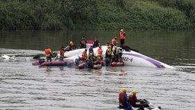 Letadlo spadlo hned po startu do řeky.