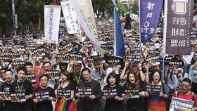 Revoluční zákon: Tchaj-wan jako první asijská země povolil sňatky homosexuálů