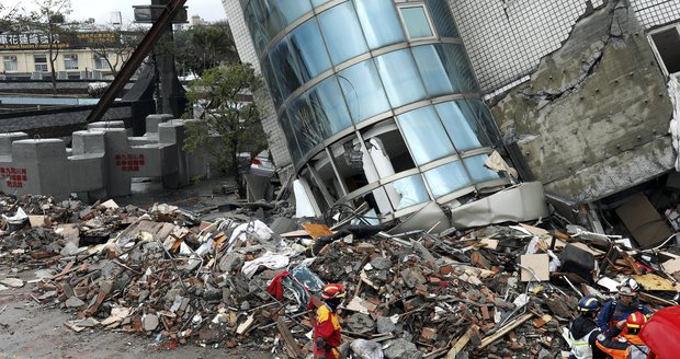 Zranění Češi z Tchaj-wanu míří domů. Po zemětřesení 10 mrtvých a desítky pohřešovaných