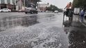 Ulice Tchien-ťinu pokryla záhadná pěna