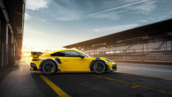 TechArt GT Street R: Porsche 992 Turbo v posilovně