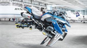 Létající motorka BMW: Od stavebnice k realitě