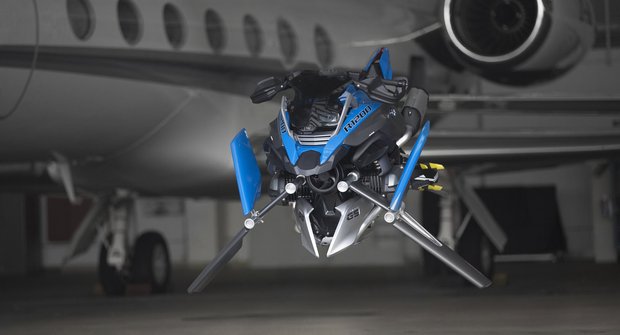 Létající motorka BMW a Lego Technic: Kyberpunk zblízka!
