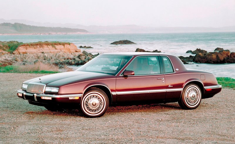 Buick Riviera modelového roku 1986 jako první nabídlo dotykovou obrazovku.