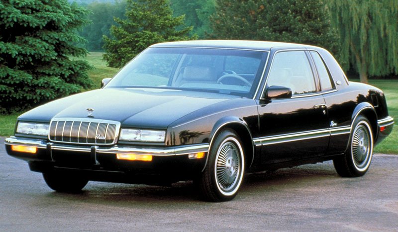 Buick Riviera modelového roku 1986 jako první nabídlo dotykovou obrazovku.