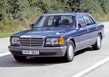 Automobilová prvenství: Kdo měl první airbag? Kdy se objevilo ABS? Nebo xenony?