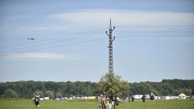 Technoparty na Nymbursku skončila, zůstalo jen posledních několik málo lidí.