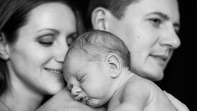Otec u porodu: Skvělý zážitek, nebo hrůza, která rodiče připraví o sex? 