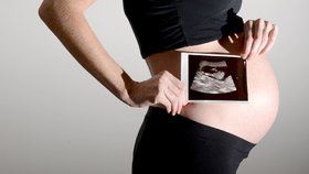 Gynekolog: Sex v těhotenství je bezpečný, rizikem je spíše věk!