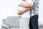 Za syndromem „těhotného muže“ se může skrývat větší problém.