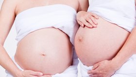 V těhotenství byste neměla jíst za dva, ale vzestup váhy ovlivňují i hormony