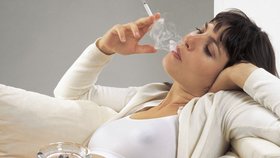 Tragická zpověď kuřačky: Cigaretami jsem zabila své dítě