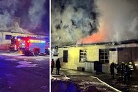 Poplach na Benešovsku: Hoří hala na opravu traktorů, propadla se střecha!