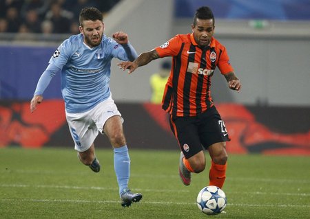 Alex Teixeira (vpravo)