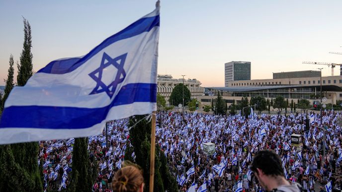 Demonstrace proti navrhované soudní reformě v Tel Avivu (22.7.2023)