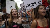 Vysvlečené ženy vyšly na „pochod děvek“. Na protest proti sexuálnímu násilí
