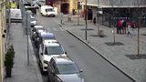 VIDEO: „Když mi to položíte, někoho zastřelím!“ Policie dopadla muže, který chtěl zabíjet na ulici v Praze