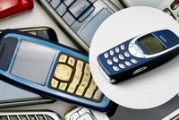 Před pár lety je znal každý: Za staré telefony můžete dostat balík