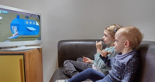 ětští diváci i jejich rodiče přijdou o jeden z bezplatných televizních programů. Dětská stanice TraLaLa, která od srpna 2025 nabízela pohádky a písničky přes klasickou anténu, definitivně ukončila své celoplošné vysílání. Nízká sledovanost v tom však hlavní roli nehrála. Ilustrační foto.