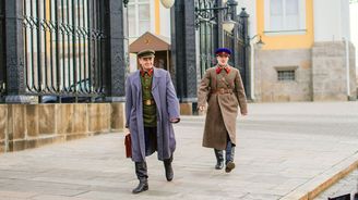 Česká televize porušila zákon, odvysílala seriál zlehčující stalinské čistky, tvrdí rada