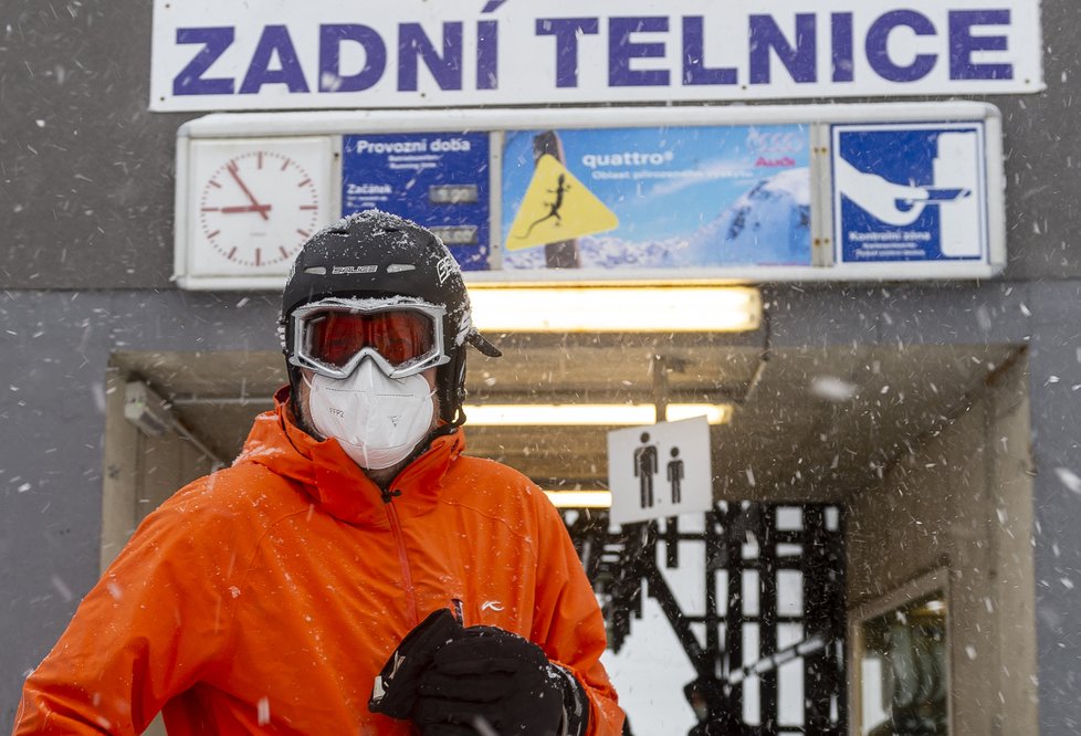 Skiareál Telnice chtěl v sobotu 23.1.2021 otevřít, zatrhla to ale policie.