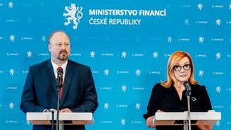 Advokáti protestují proti udavačskému návrhu Aleny Schillerové. Ministerstvo se brání Advokáti protestují proti udavačskému návrhu Aleny Schillerové. Ministerstvo se brání