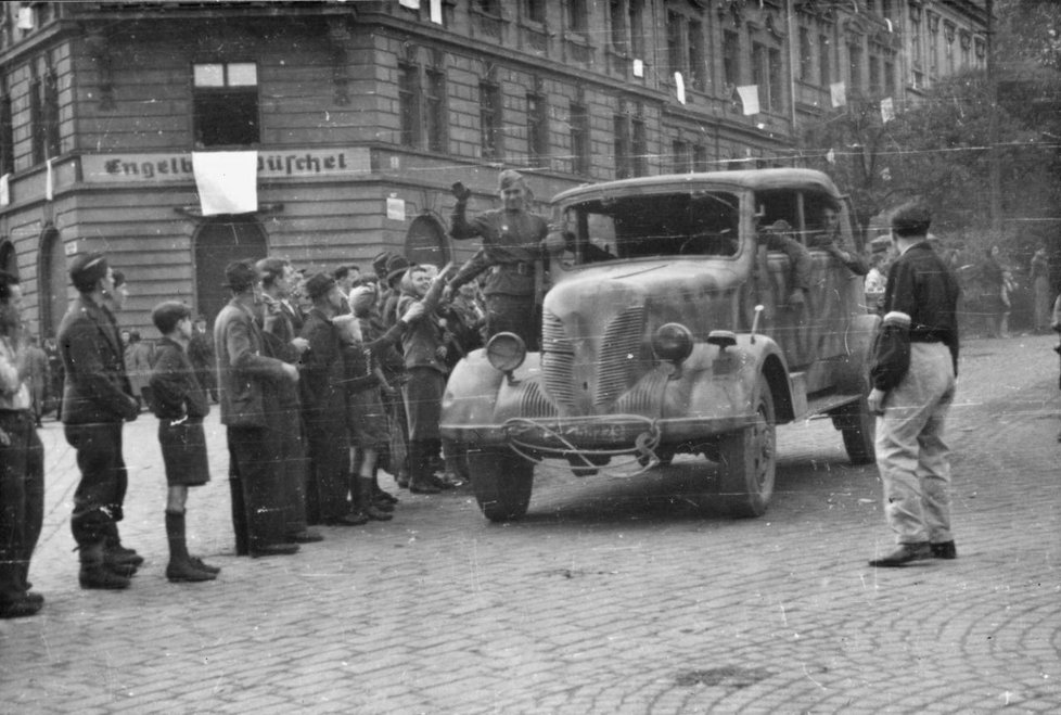 Rudá armáda má na svědomí neuvěřitelná zvěrstva, který se vojáci dopouštěli během osvobození Česka