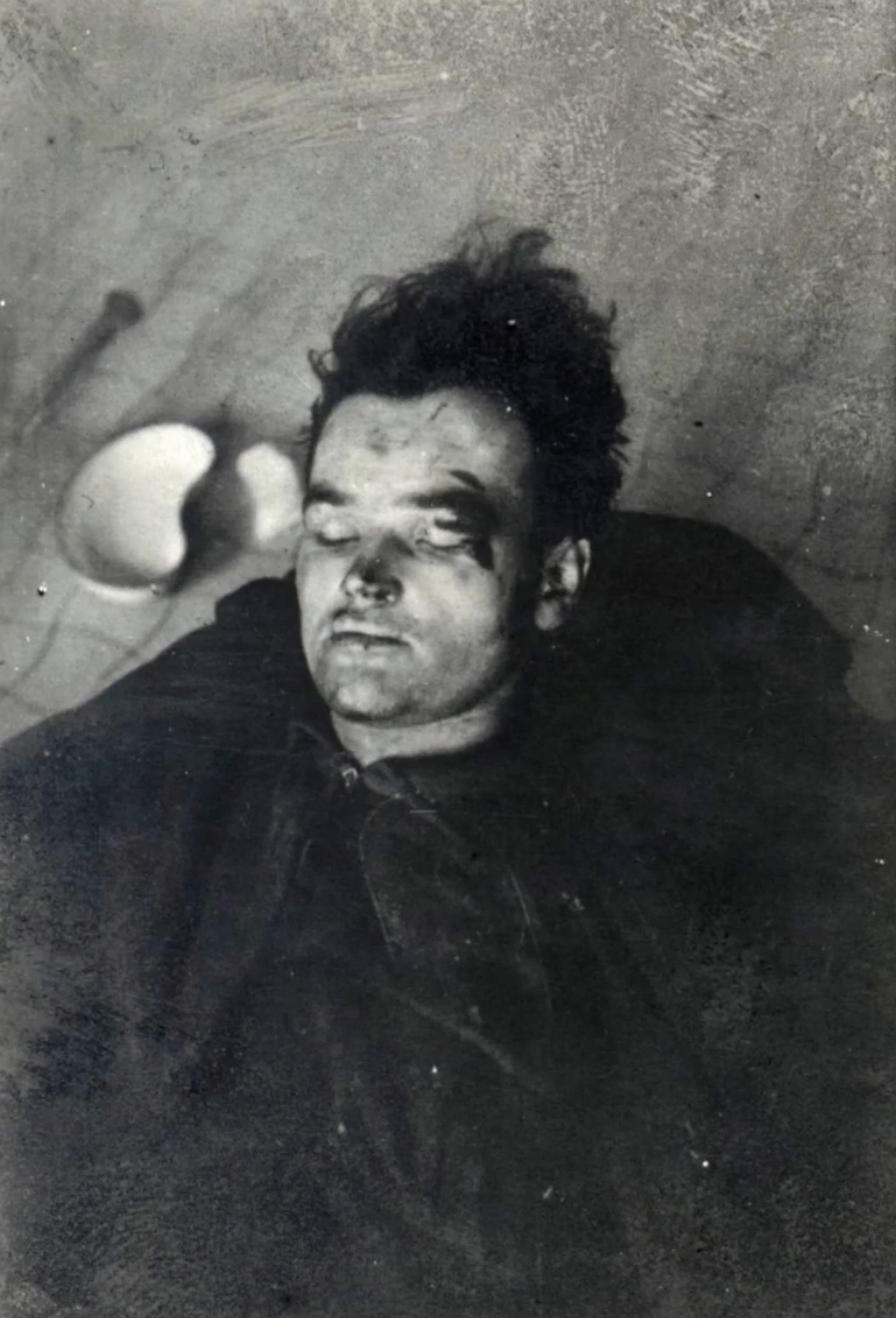 Kubiš byl jediný, který zemřel na zranění způsobená nacisty, upadl do bezvědomí a nebyl schopen si vzít život