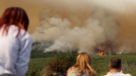 Potíže turistů na Kanárech: Kvůli rozsáhlému požáru na Tenerife evakuovali již 3800 lidí