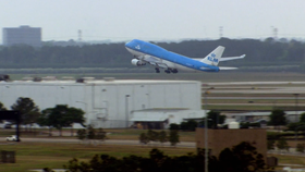 Letadla byla odkláněna na letiště v Tenerife.