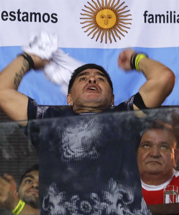 Diego Maradona si finále patřičně vychutnal Diego Maradona si finále patřičně vychutnal
