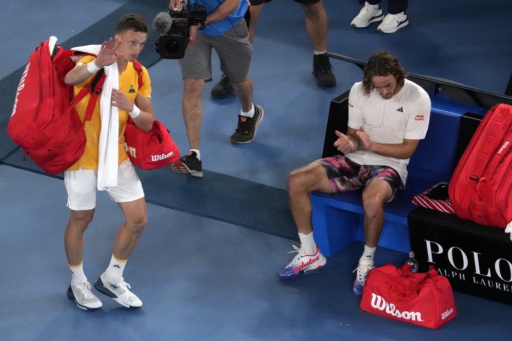 Tenista Jiří Lehečka do semifinále grandslamového Australian Open nepostoupil, zastavil ho Stefanos Tsitsipas