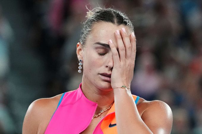 Rybakinová vyhrála Australian Open. Favoritka Sabalenková padla ve třech setech Rybakinová vyhrála Australian Open. Favoritka Sabalenková padla ve třech setech